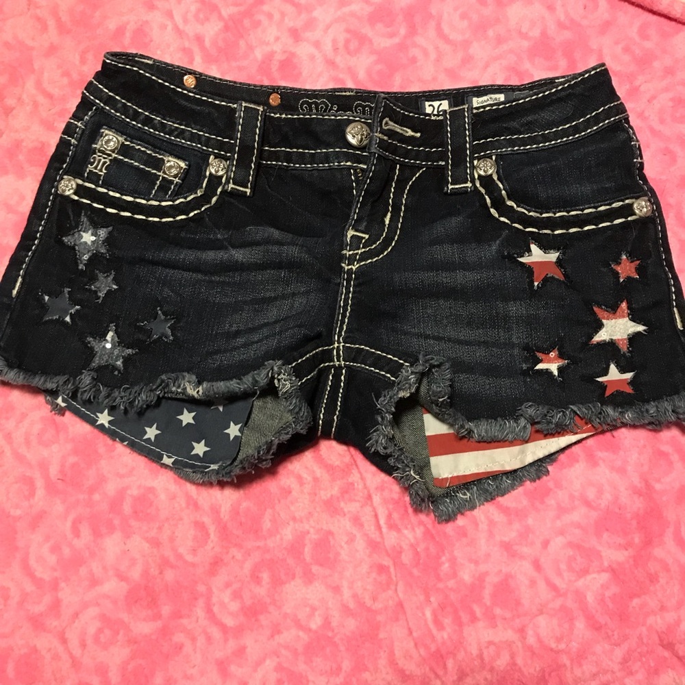 Miss Me size 26 American flag shorts
